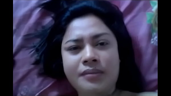 Ibu Mami Hot Indonesia Ngewe Sama Temen Suami, Si Roni.