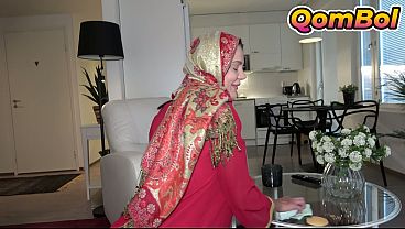 Aku Ngewein Kakak Tiri Hijabku Abis Dia Bersihin Rumah.