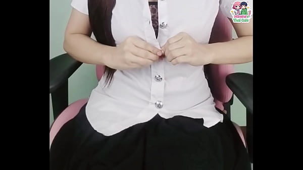 Ngentube: Mahasiswi Cantik Nongol Memek Di Meja Komputer, Colok Pakai Jari Sampe Ngangkang Bejat