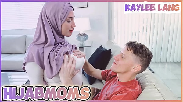 Istri Orang, Diam-diam, Sange Berat, Mami Arab Kaylee Lang Bikin Meleleh.
