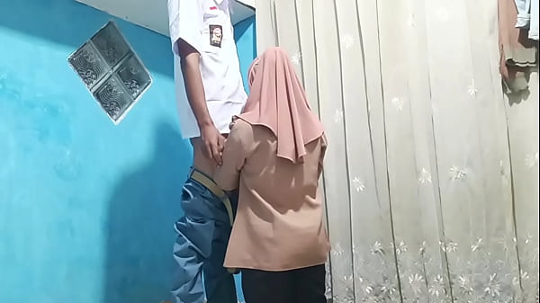 Murid Ngewe Bu Guru Di Kelas Pas Pulang Sekolah