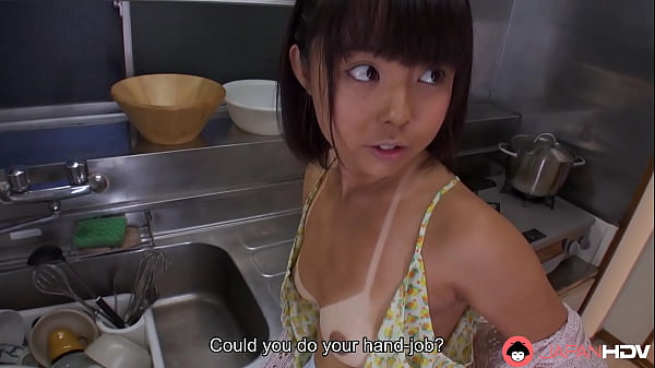 Ibu Rumah Tangga Jepang Tomoyo Isumi Yang Berkulit Sawo Matang Ngewe Mulut Tanpa Sensor.