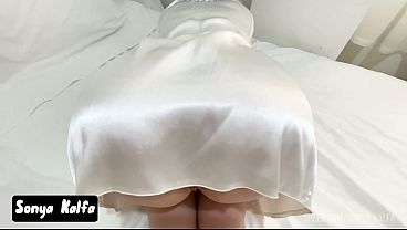 Gadis Arab Dengan Pantat Besar Menggoda Ayah Tirinya