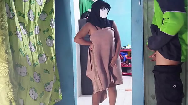 Ngemut Jari Sambil Col*colan, Ketahuan Ojol Pas Anter Makanan