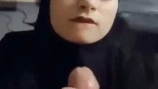 Cewek Hijab Ngewe Di Tangga, Kontol Dimasukin Mulut