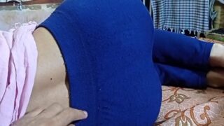 Cewek Lagi Tidur, Kakaknya Ngewe Adik Sendiri Di Ranjang