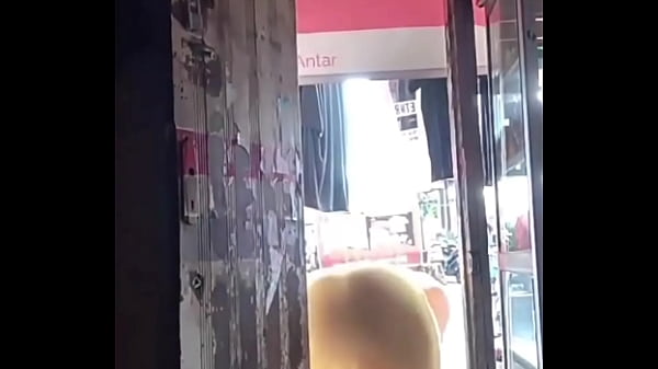Bokep Indonesia, Udah Nggak Sabar Jemur Baju, Malah Disuruh Ngentot