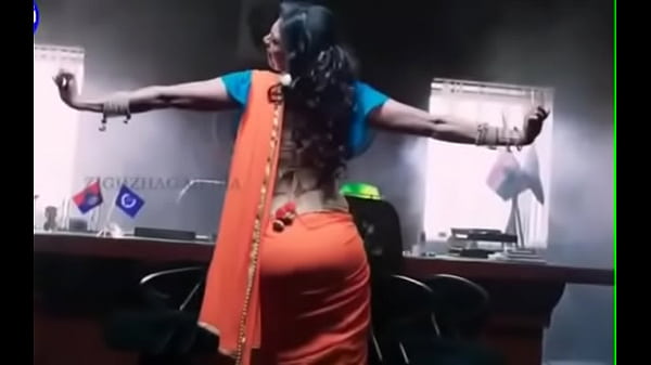 Desi Pantat Montok Di Balik Saree, Bikin Ngilu Pengen Digoyang