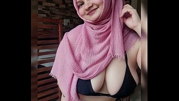 Koleksi Goyang Bokong Hijabku Yang Bikin Makin Panas
