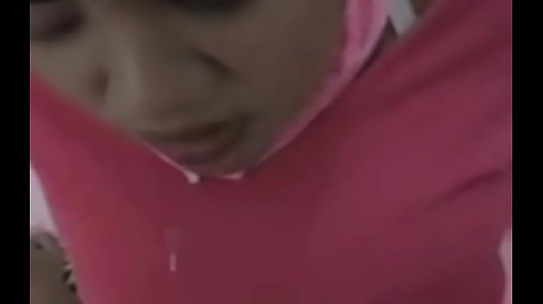 Hijab Panas, Mainin Di Balik Kain