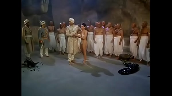 Kuburan India Yang Bikin Basah, Penuh Rahasia Nge-sex Di Setiap Sudut.