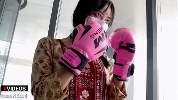Gadis Petarung Ufc Desi, Pukulannya Bikin Mampus, Gaya Bikin Greget