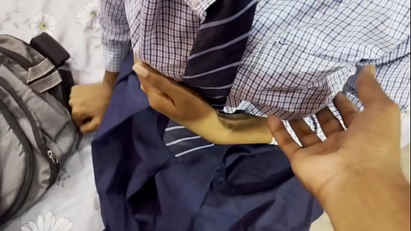 Desi Cewek Sekolah Perawan Ngerasain Kontol Beda-beda Di Rumahnya Sendiri (audio Hindi)