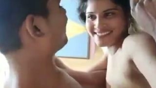 Ngentot Mesra Sama Devika Bhabhi, Desahan Panas Bikin Makin Liar.