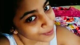 Tamil Ponnu Nude Selfie, Sangeh Banget Siap Digoyang.