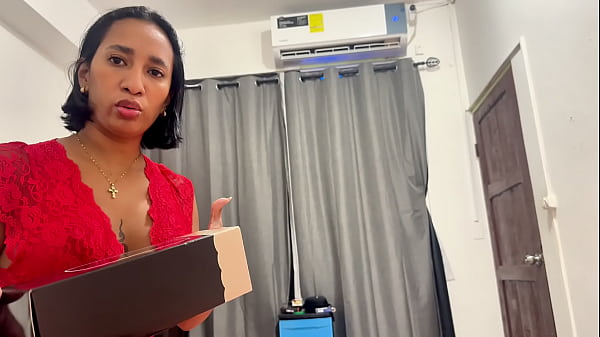Ibu Tiri Montok Leyne Rodriguez Nyangkut, Langsung Digenjot Anak Tiri Yang Lagi Horny