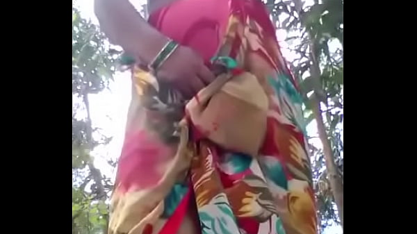 Desi Roshni Bhabhi Lagi Pamer Kontol Dan Memek Basahnya