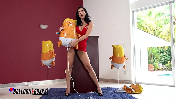 Ngentot Bareng Crystal Rush, Monyet Rusia Tua Hajar Balon Trump Sambil Meraung