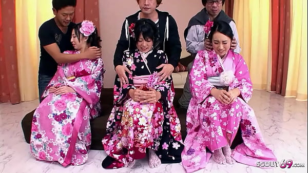 Langka Nih! Orgy Jepang Bareng Tiga Abg Jav Imut, Memeknya Masih Berbulu Lebat