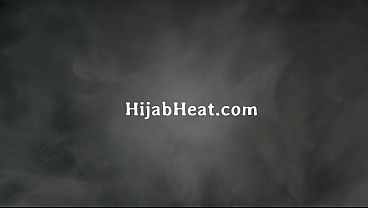 Gadis Hijab Kaku Dikeroyok Di Kantor Sama Bos-bos