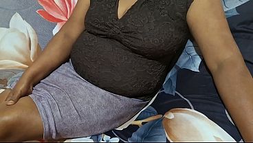 Pasangan Ibu Tiri Asia Bergairah Saat Liburan
