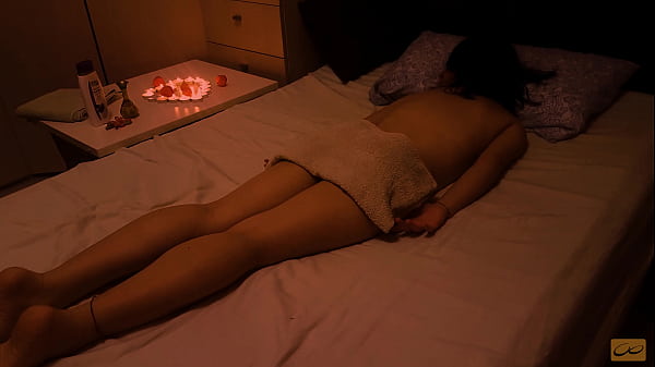 Pijat Erotis Berubah Jadi Ngewe Bikin Aku Crot – Nuru Thai Orgasme Nggak Terbatas