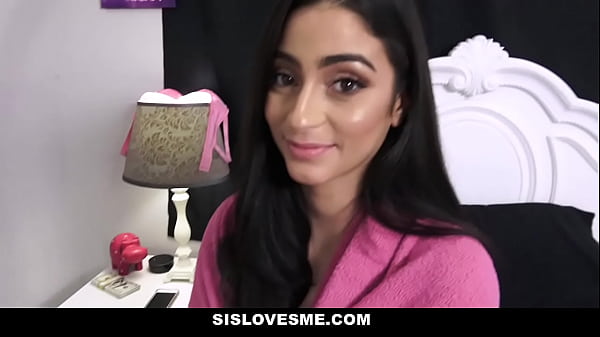Kakak Tiri Manja (jasmine Vega) Digoda Dan Dipaksa Ngewe Biar Bisa Ngocok Kontol
