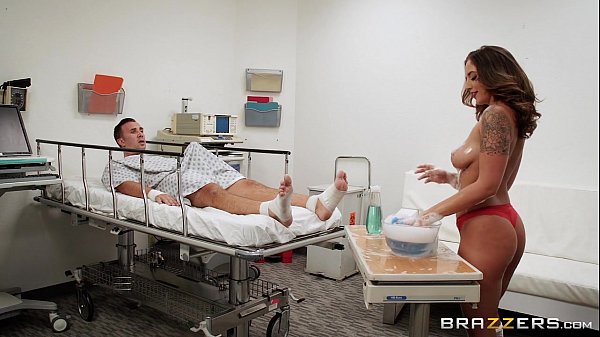 Brazzers – Layla London Mandiin Sambil Crot Di Mana-mana